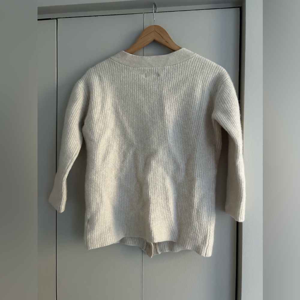 Maeve by Anthropologie 100% Cashmere Cream Colored Cropped Cardigan - Picture 3 of 10